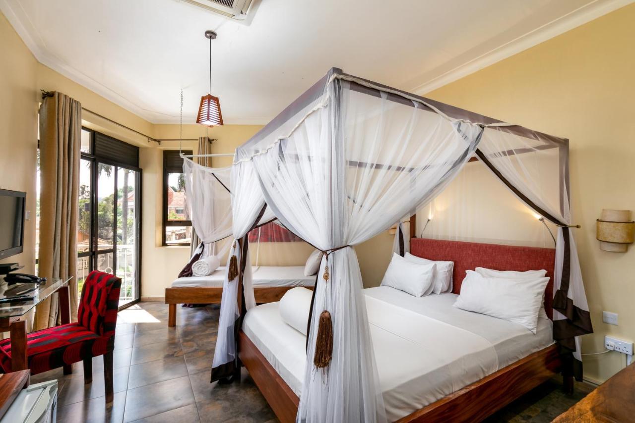 2 Friends Beach Hotel Entebbe Exterior photo