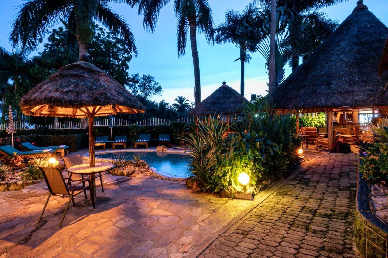 2 Friends Beach Hotel Entebbe Exterior photo