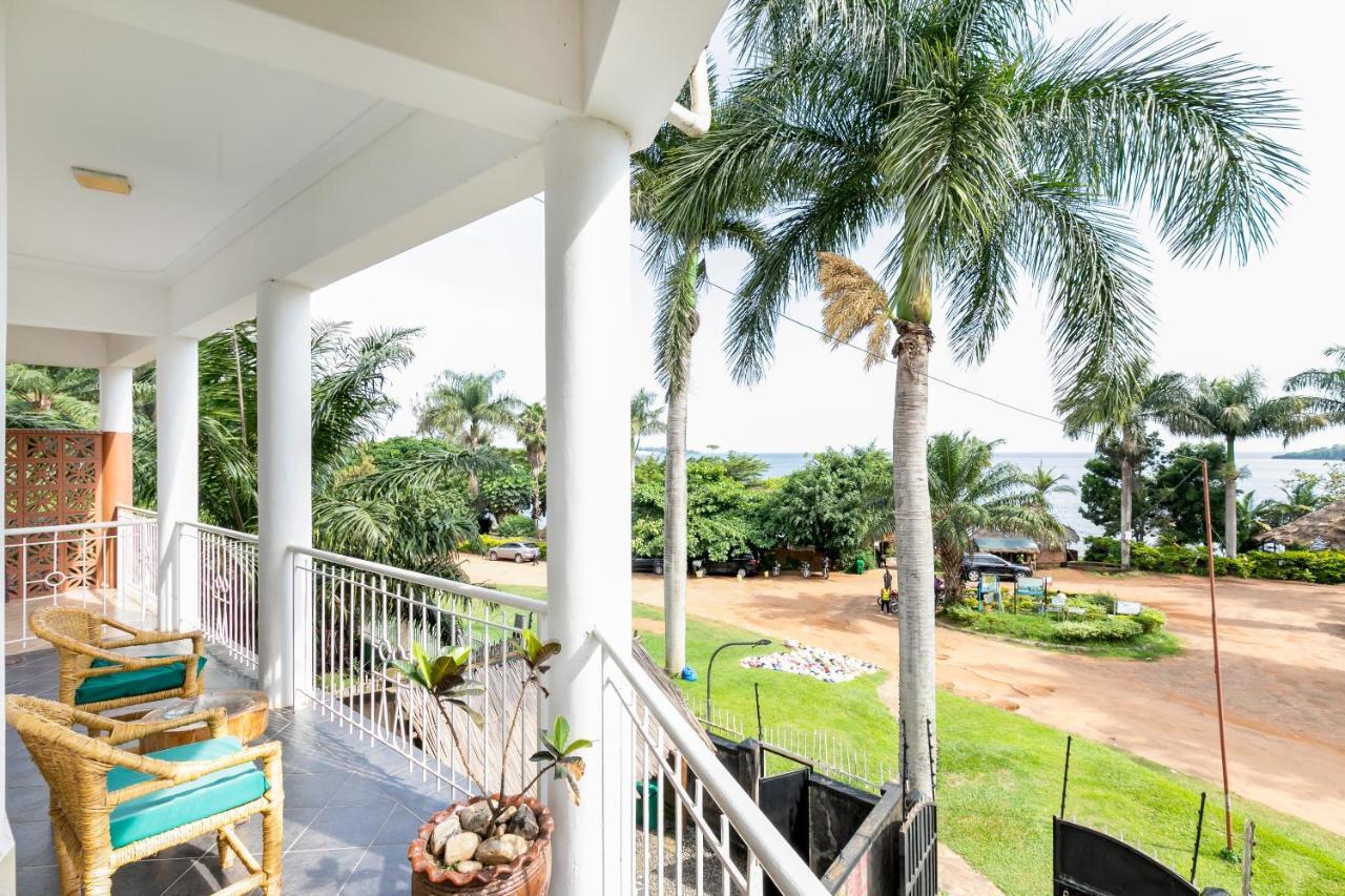 2 Friends Beach Hotel Entebbe Exterior photo