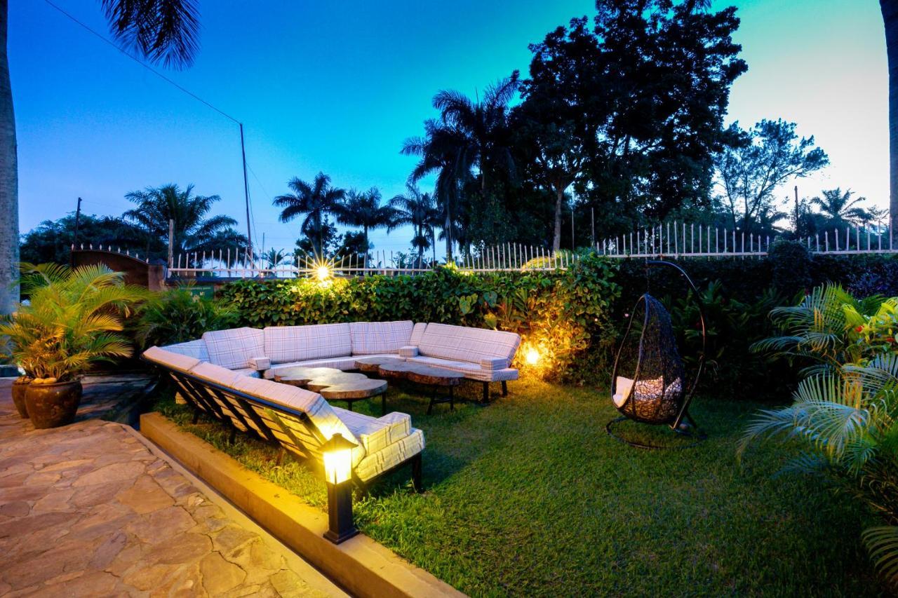 2 Friends Beach Hotel Entebbe Exterior photo