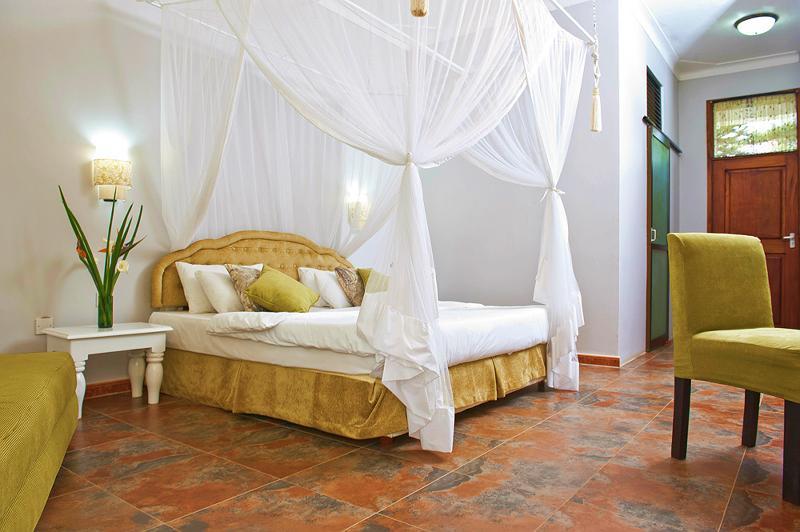2 Friends Beach Hotel Entebbe Exterior photo